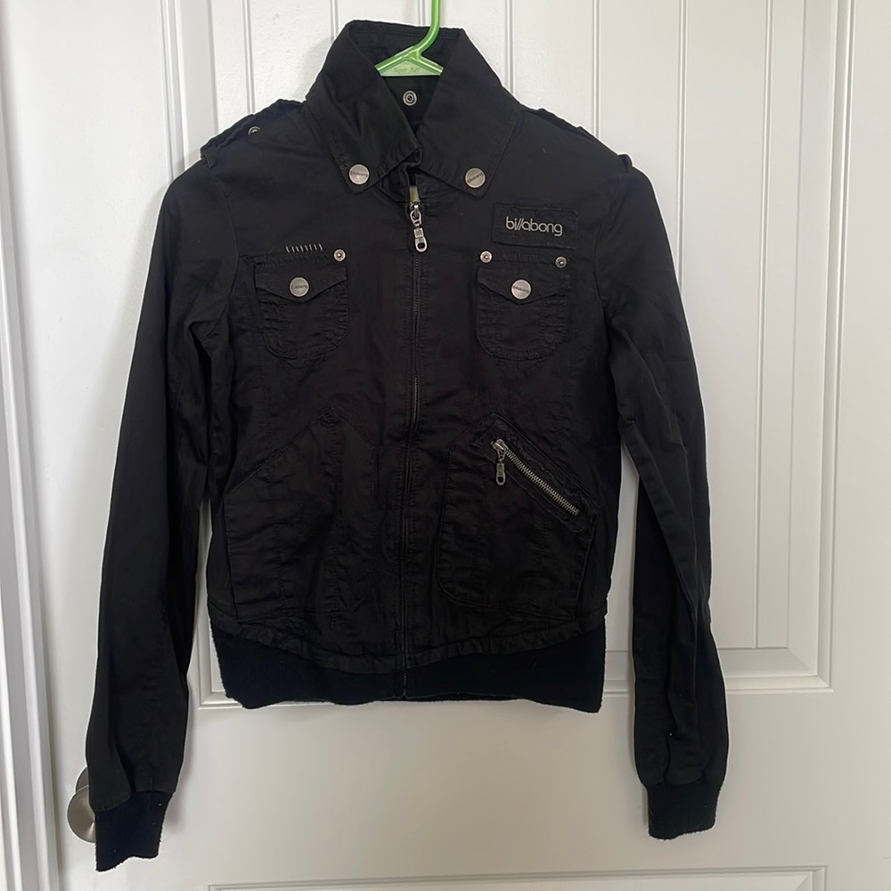 Black Billabong Jacket. Size XS. Great condition.